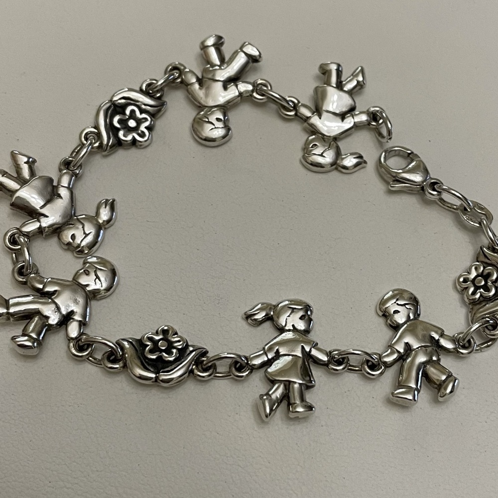 Very Rare Retired James Avery Children & Flowers Lin… Gem